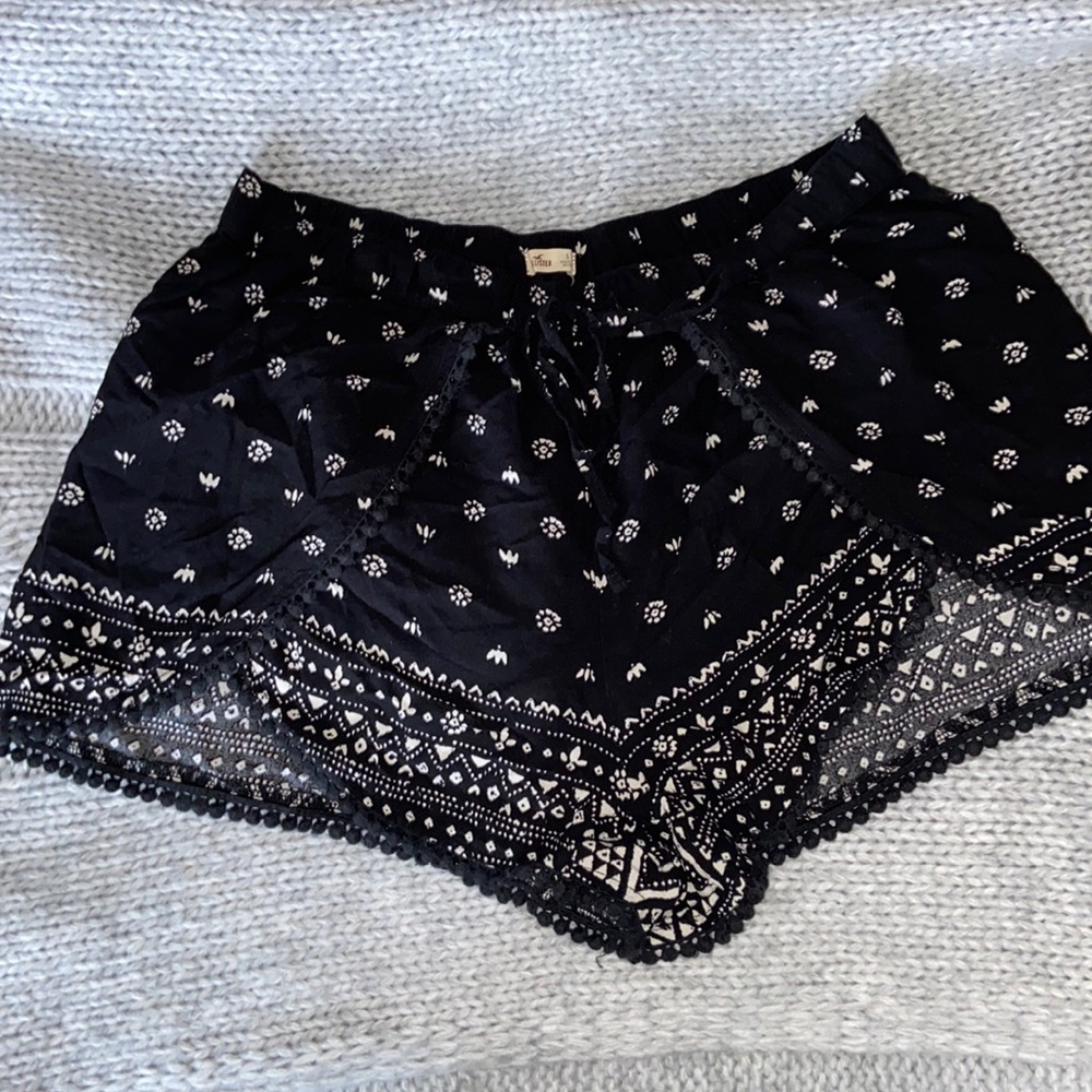 Hollister skort